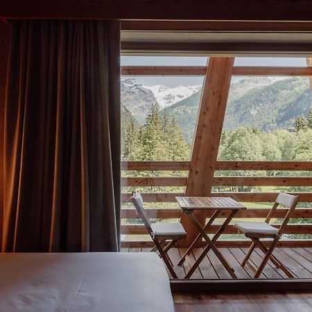Au Charmant Petit Lac - Ecohotel Parc & Spa Champoluc Exterior foto